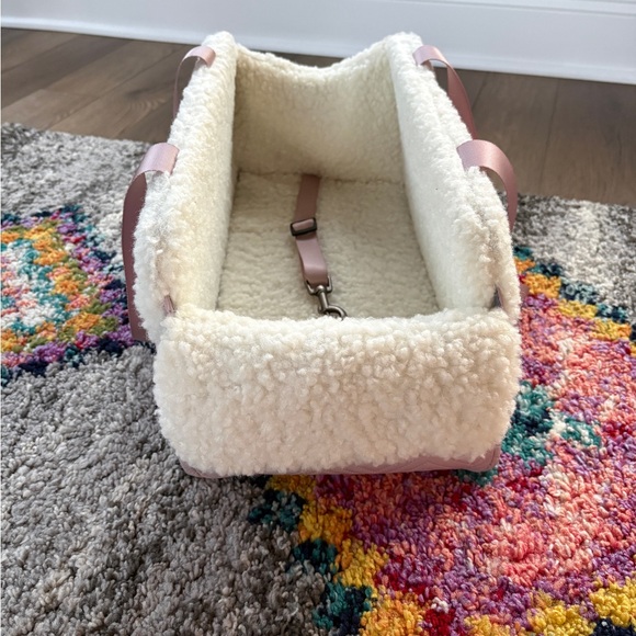 PETSFIT Center Console Dog/Pet Car Seat in Pastel Pink NEW w/ tag - Picture 11 of 13